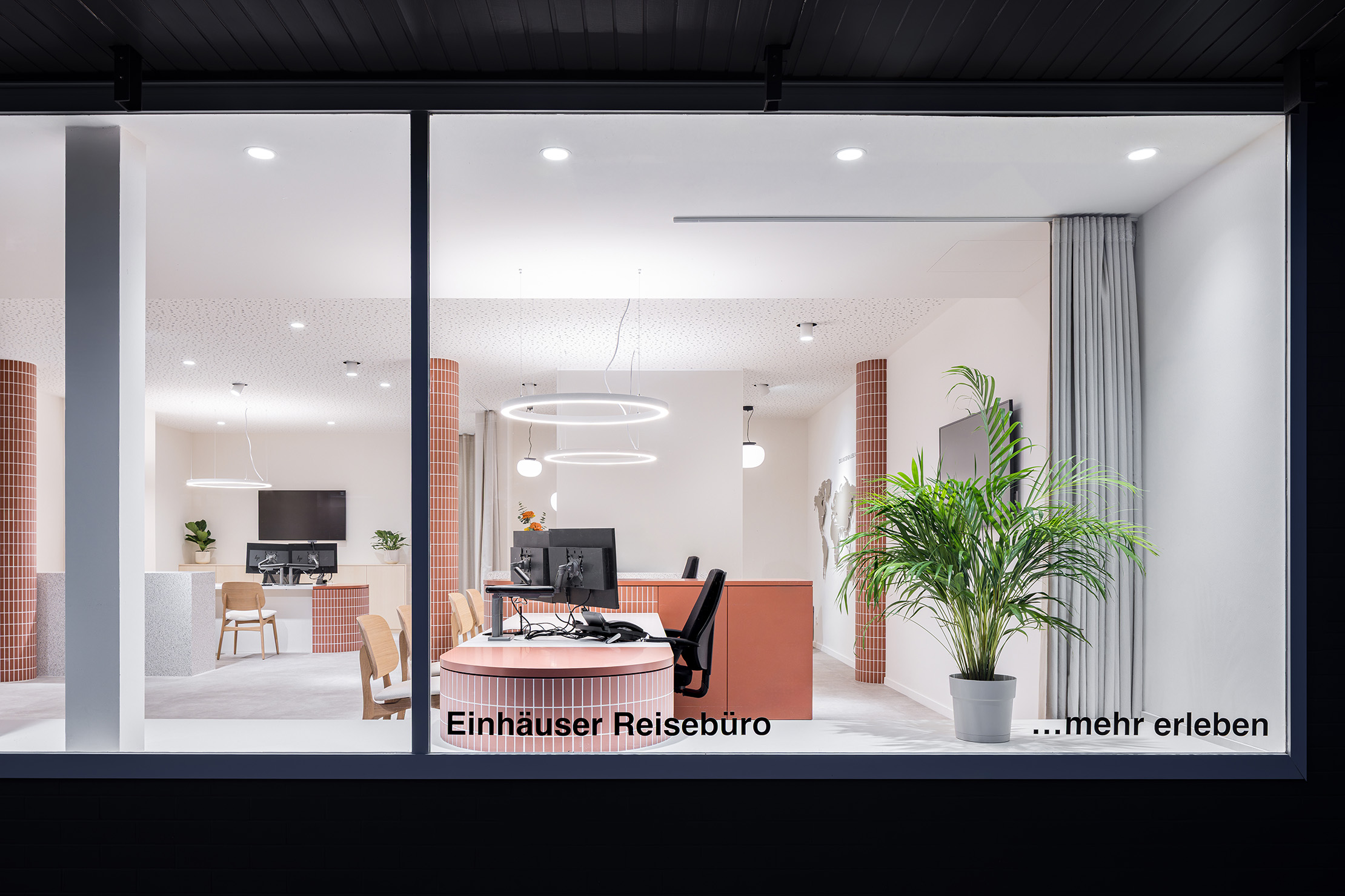 Einhäuser Reisebüro - 22-2220x1480