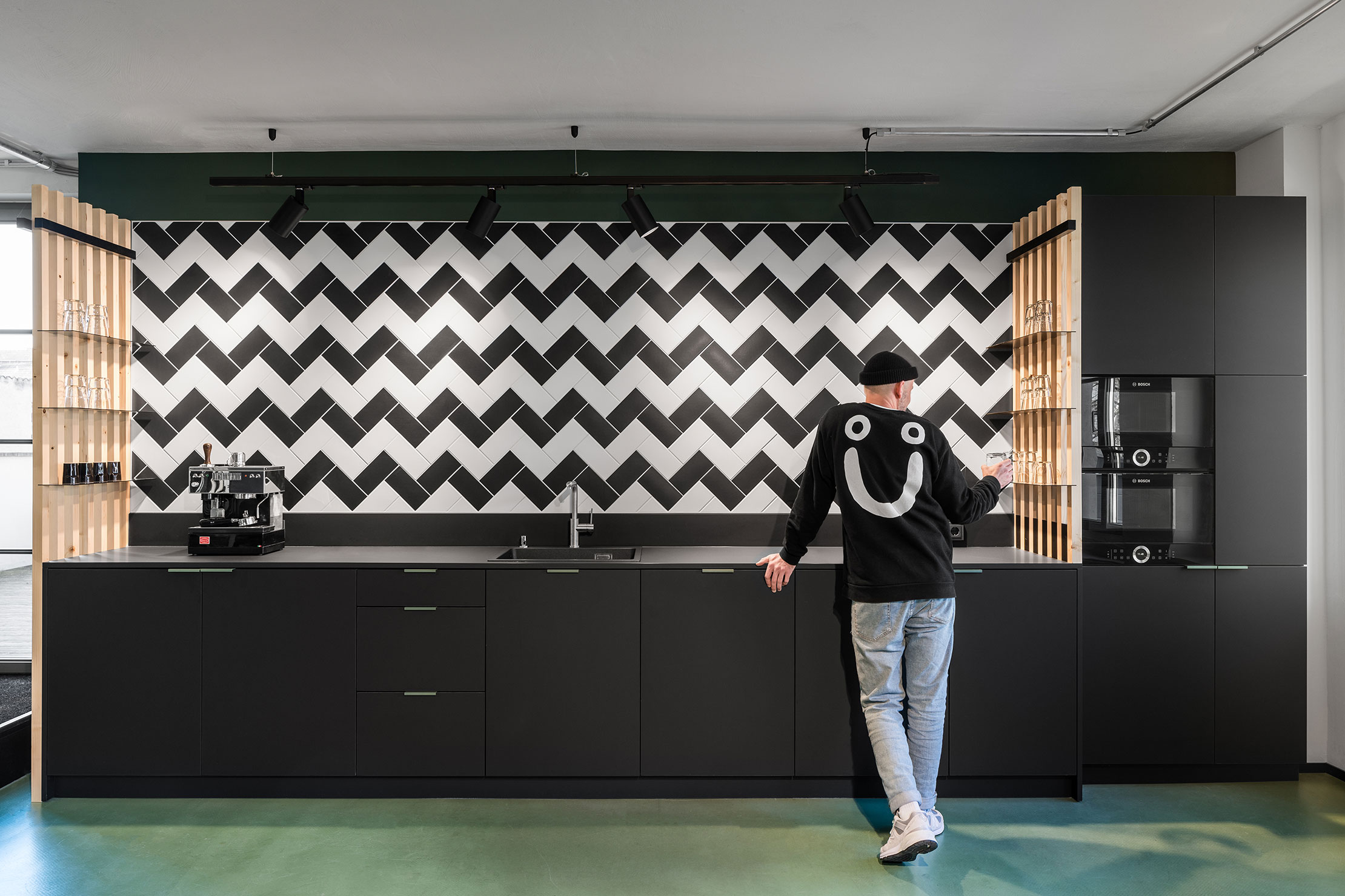 asphaltgoldoffice_092220x1480