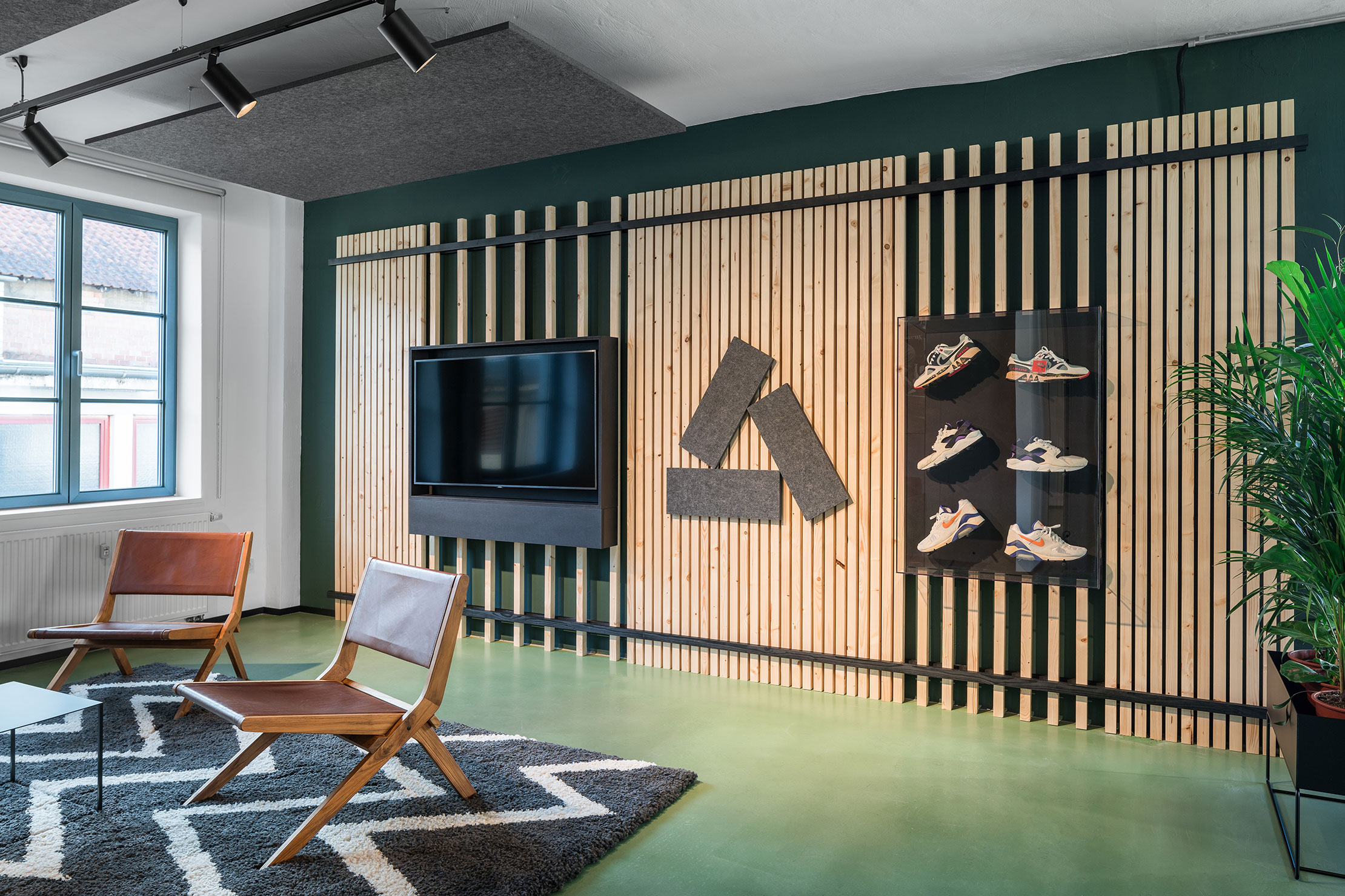 asphaltgoldoffice_142220x1480