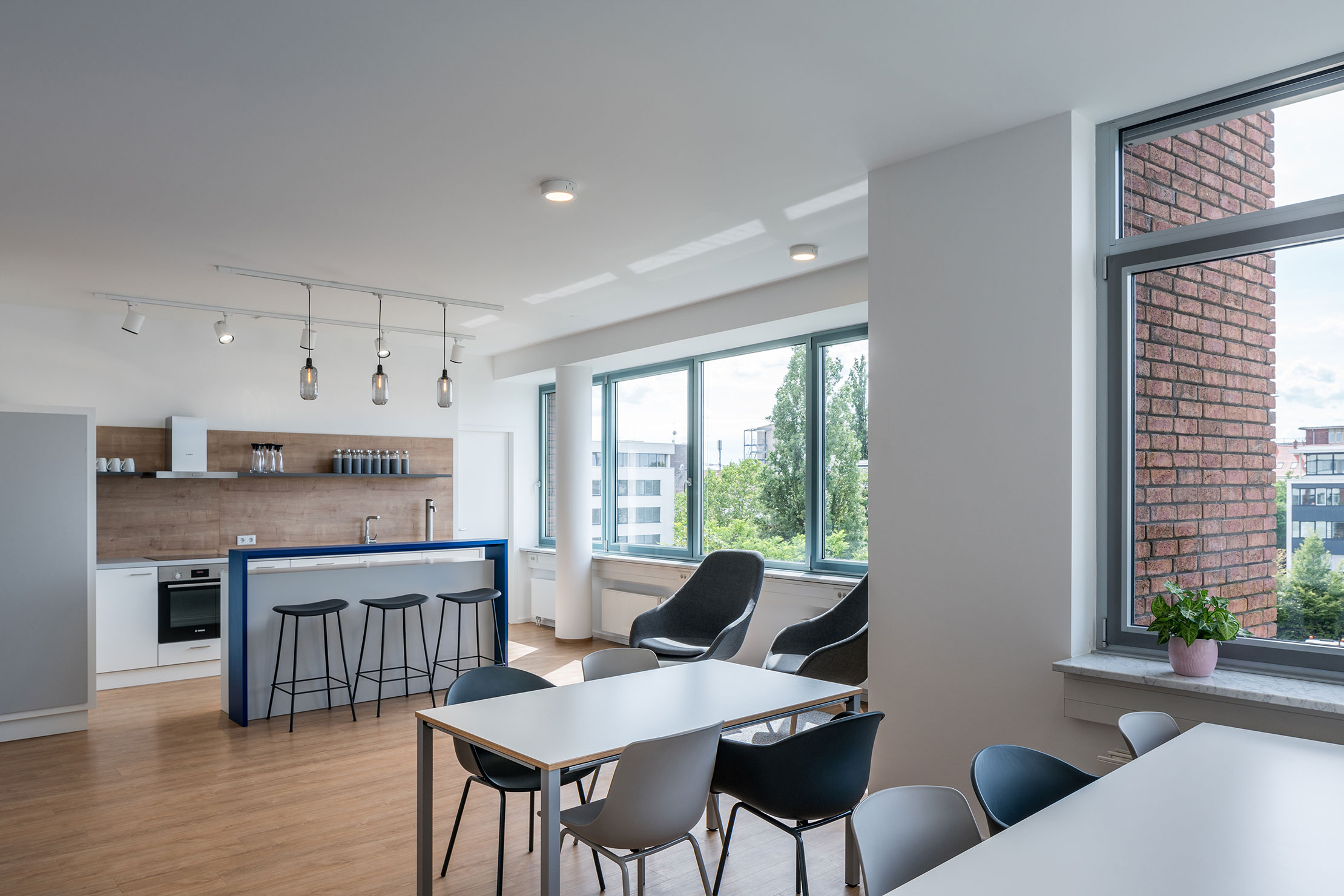 whythefriday-Concienta-07-2220x1480