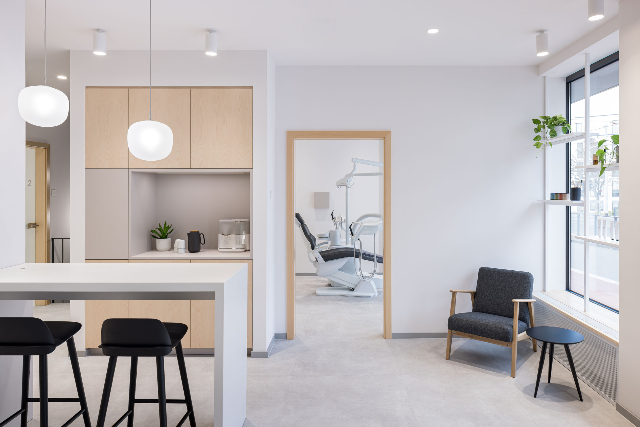 whythefriday-Organic-Zahnarztpraxis-10-2220x1480