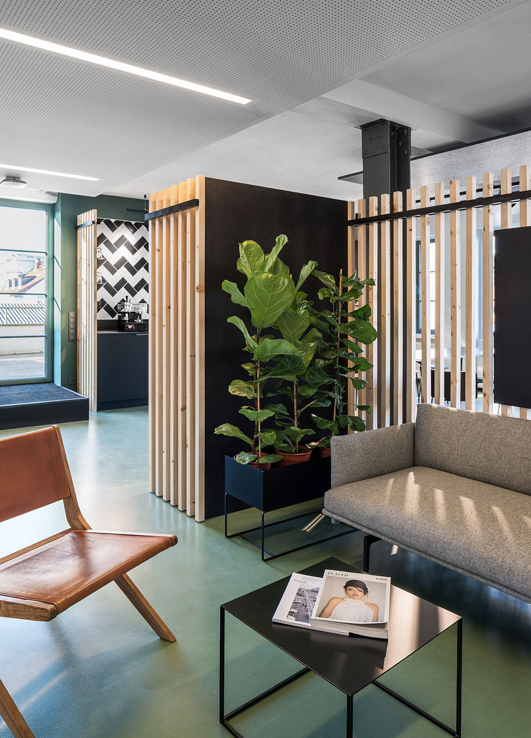 whythefriday-asphaltgold-office_17-1080x1500